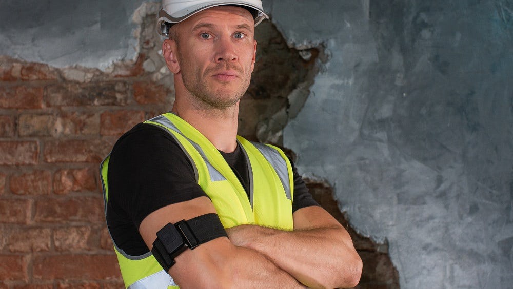 De slimme wearable geeft een seintje wanneer je een verkeerde houding aanneemt.