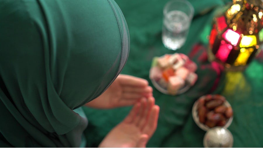 De impact van ramadan op het werk – deze zaken zijn goed om te weten