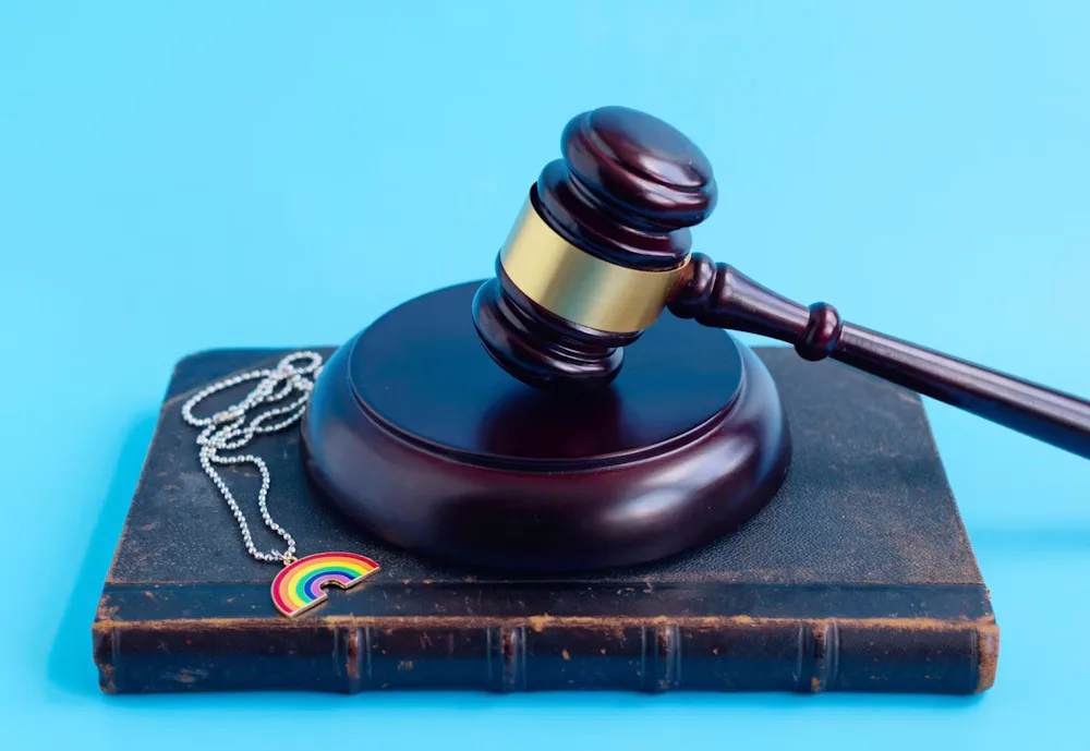 Terecht ontslag wegens negatieve uitlatingen over LHBTIQA+-gemeenschap?
