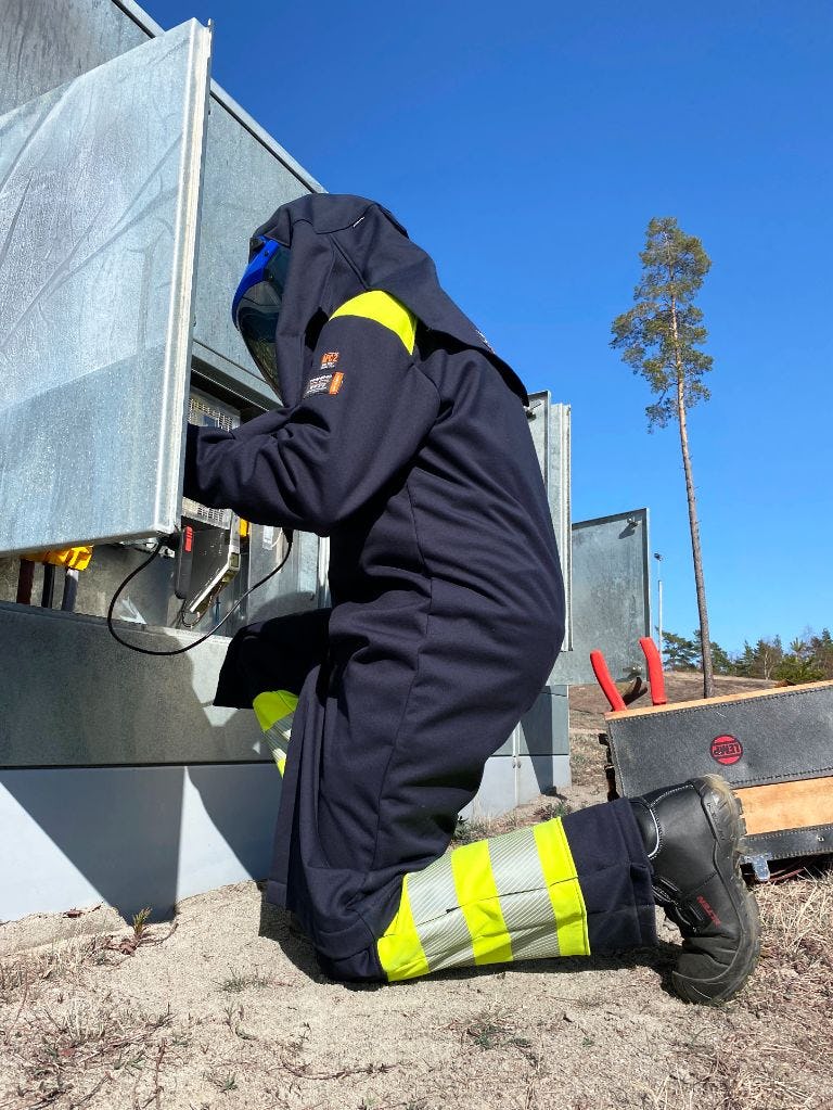 De beschermende eigenschappen van de veiligheidskleding nemen niet af door slijtage of wassen.