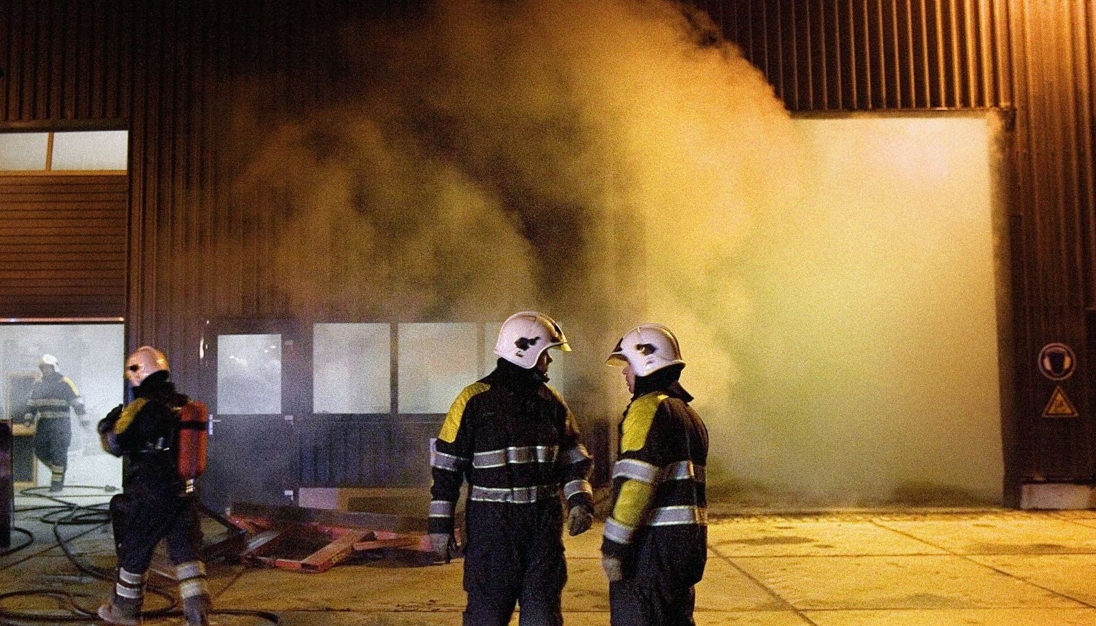 Brand na een stofexplosie in een loods van een bedrijf in houtafvalverwerking. Foto: Reyer Boxem/Hollandse Hoogte (ANP)