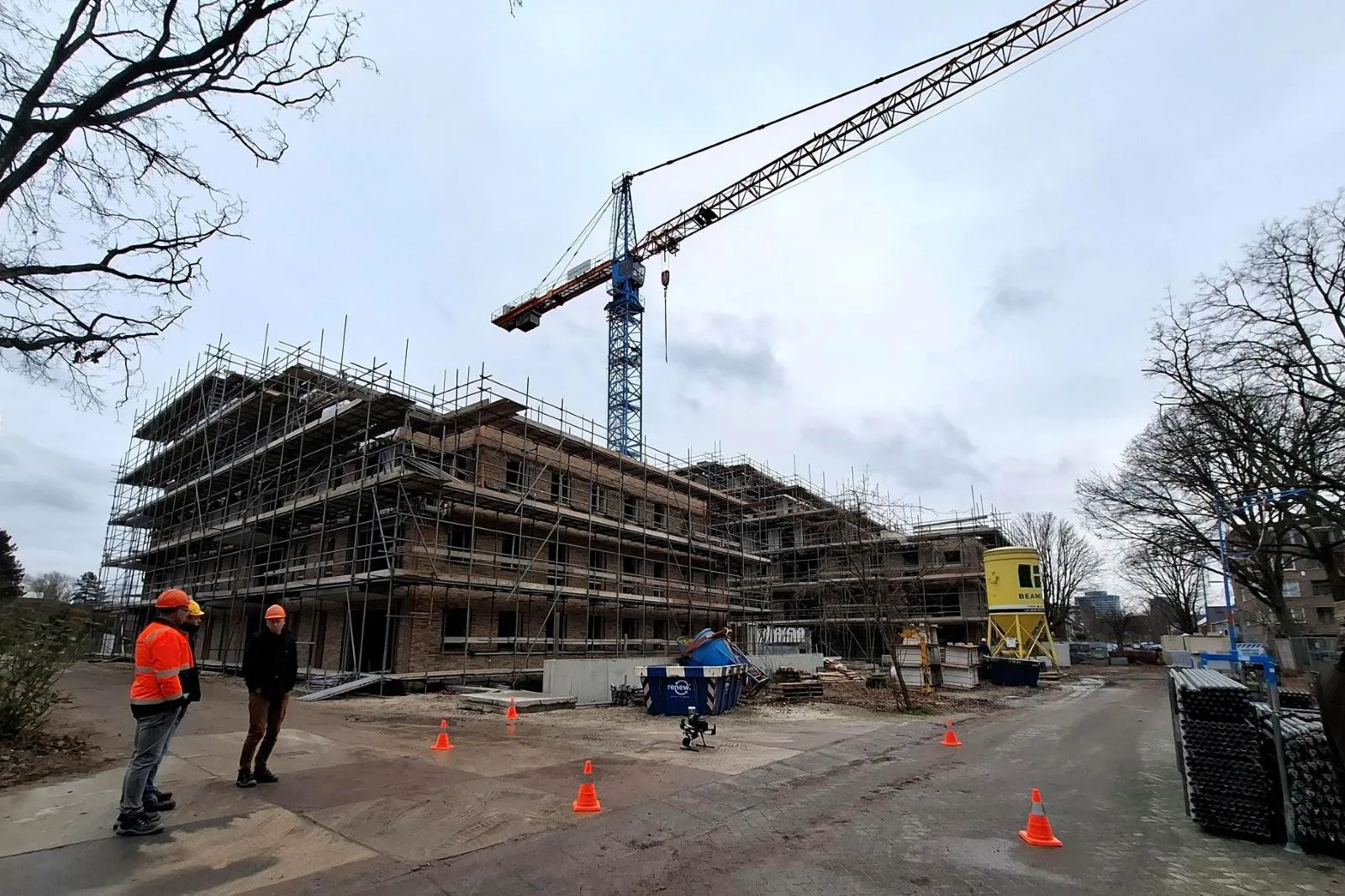 Om meer ervaring op te doen met drones op de bouwplaats, zijn er meer tests gepland, op diverse locaties. In Rotterdam bijvoorbeeld, waar vastgoedontwikkelaar RED Company een woontoren van 159 meter hoog bouwt, in het hart van de stad. Beeld: Bouwend Nederland