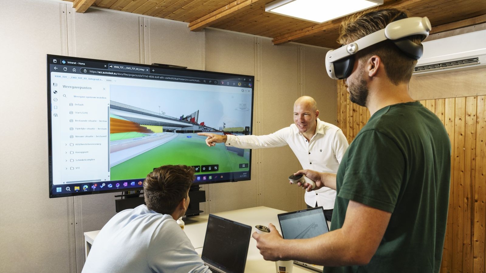 Heijmans heeft VR-trainingen voor verschillende hoogrisicoactiviteiten, zoals graafschade preventie, werken op hoogte, aanslaan van lasten en de zaagloods. Ook krijgen medewerkers onder andere virtuele training in orde en netheid, en houding en gedrag.