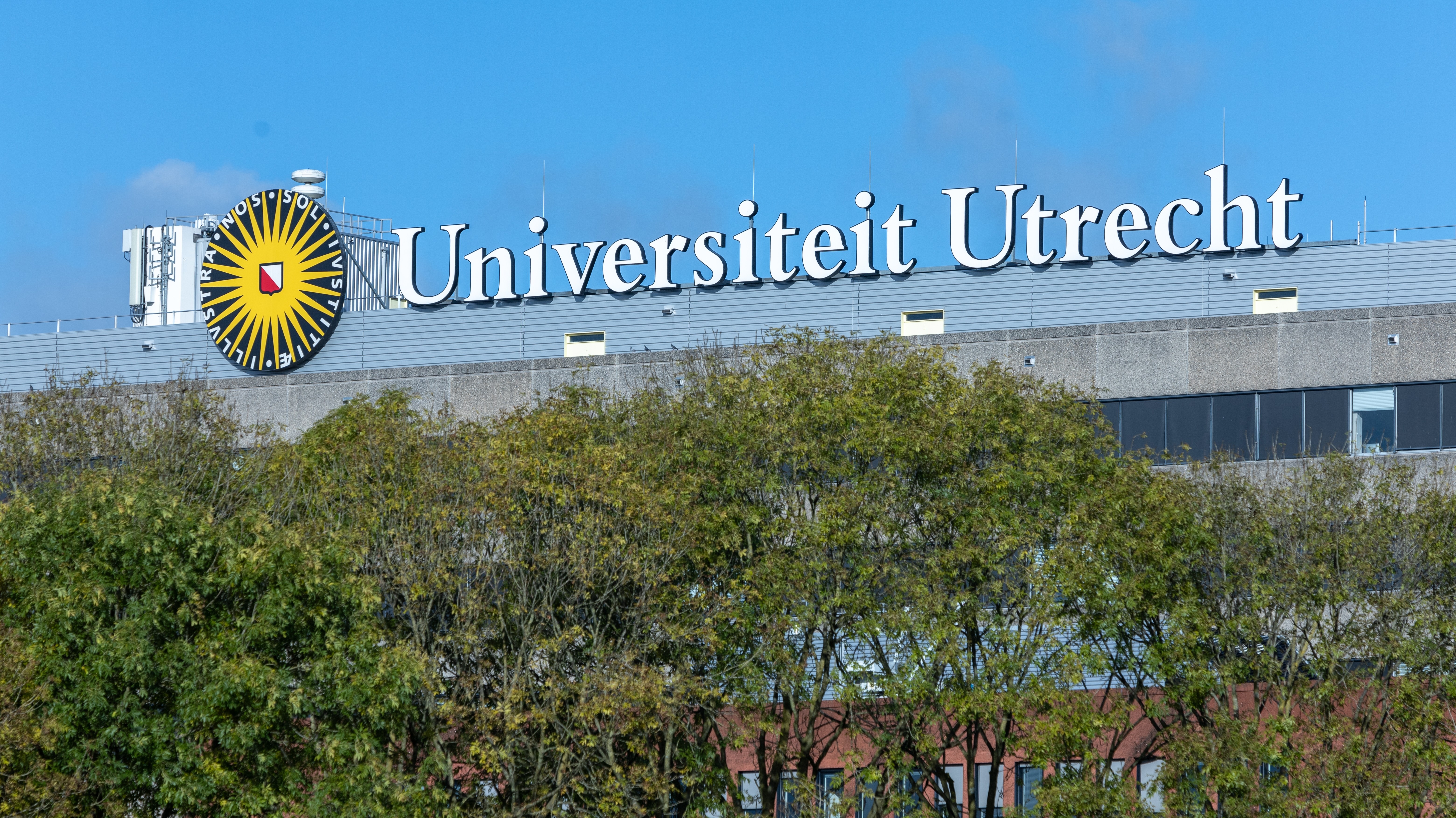 UU onderzoekt gezondheidsrisico's batterijbranden voor brandweermensen