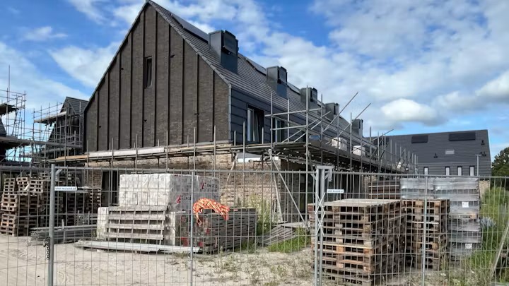Camerabeelden van een bouwplaats worden door AI gescand, om zo potentiële veiligheidsrisico's te signaleren. Foto: Shutterstock

